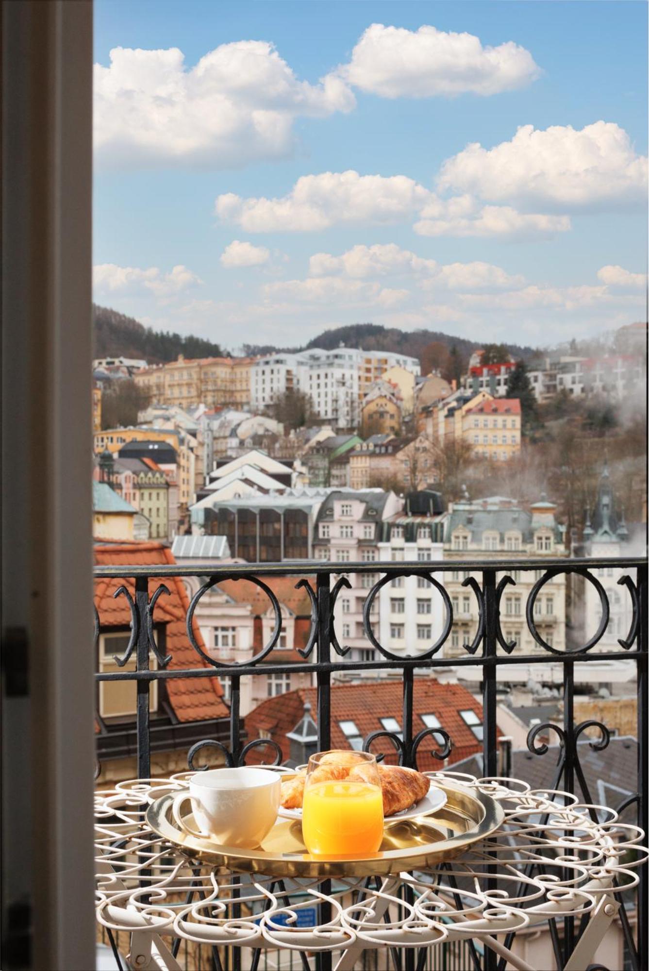 Rezidence Makart Apartment Karlovy Vary Bagian luar foto