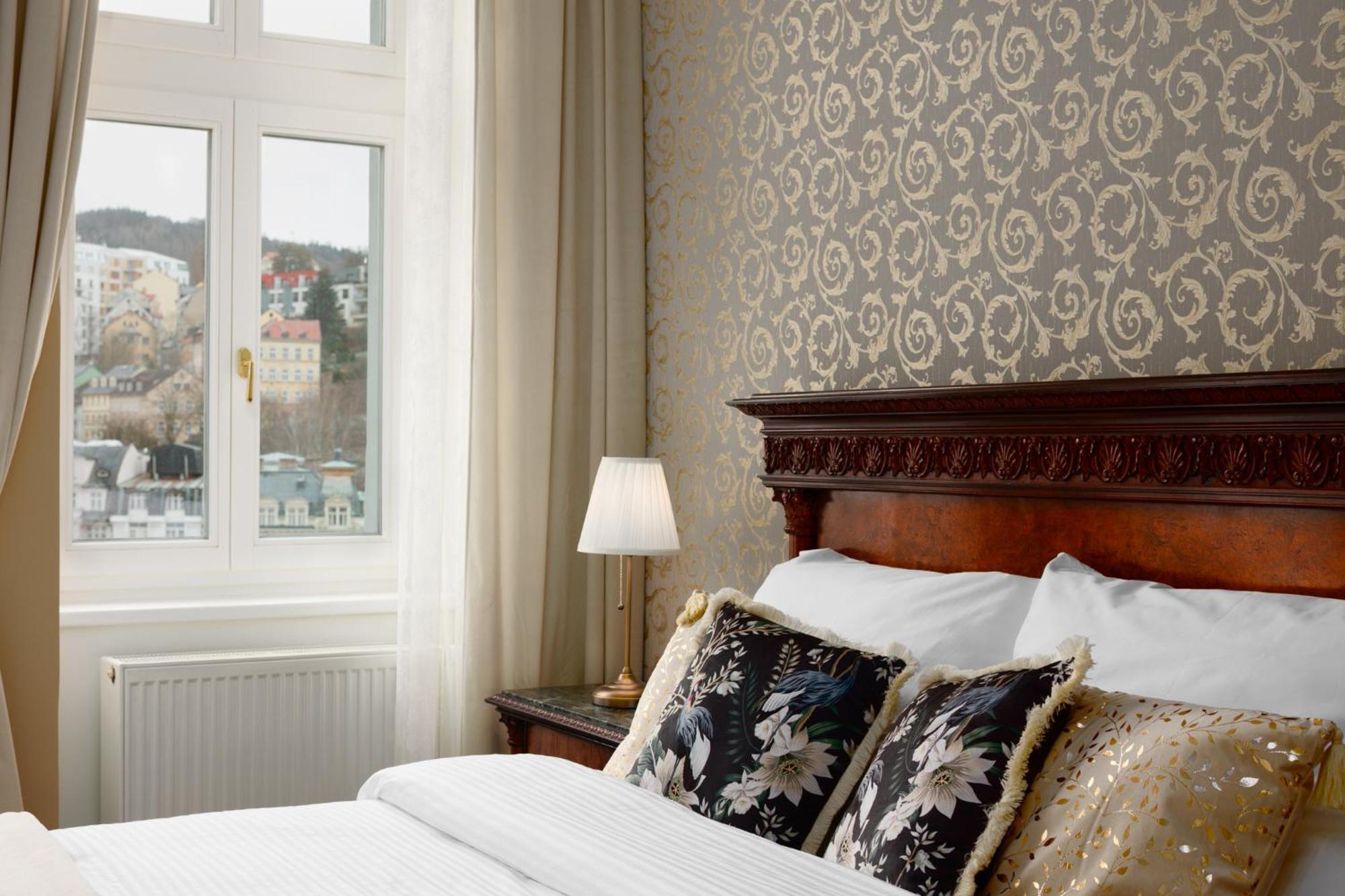 Rezidence Makart Apartment Karlovy Vary Bagian luar foto