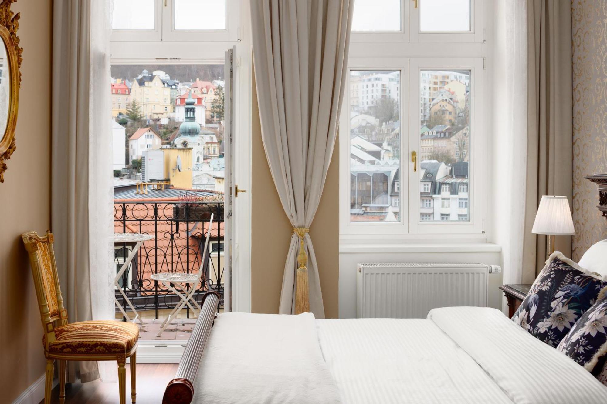 Rezidence Makart Apartment Karlovy Vary Bagian luar foto